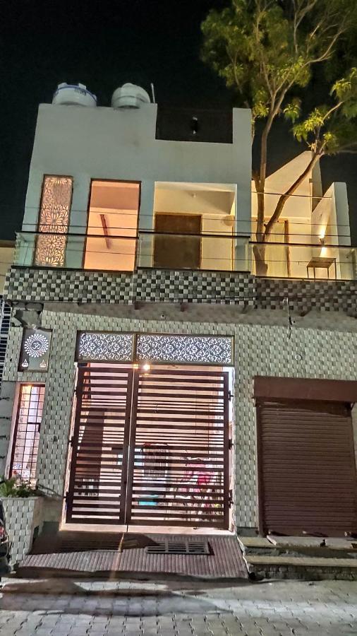 Ira Homestay Mathura - Divine Spiritual Stay 外观 照片